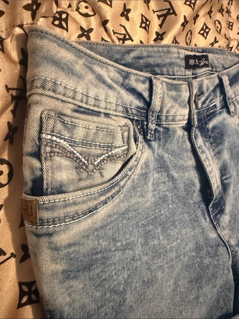 Recruit jeans, Suzy skinny leg size 8 Light Blue Acid Wash Jeans capris